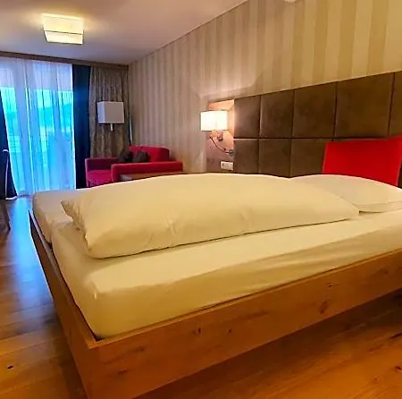Krone Otel Langenegg