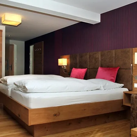 Krone Otel Langenegg